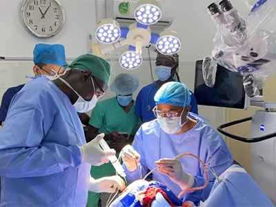 生死時速，援幾醫療隊緊急搶救腦出血患者